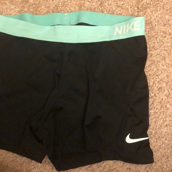 Nike Pants - Nike compression shorts size large